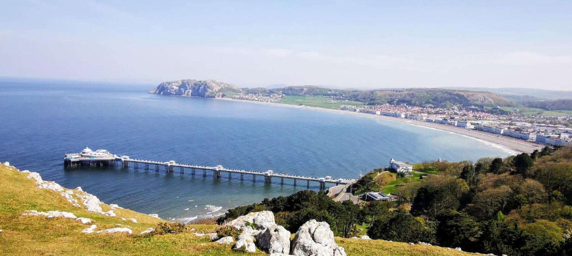 Bron Orme Private Hotel Llandudno Exteriör bild