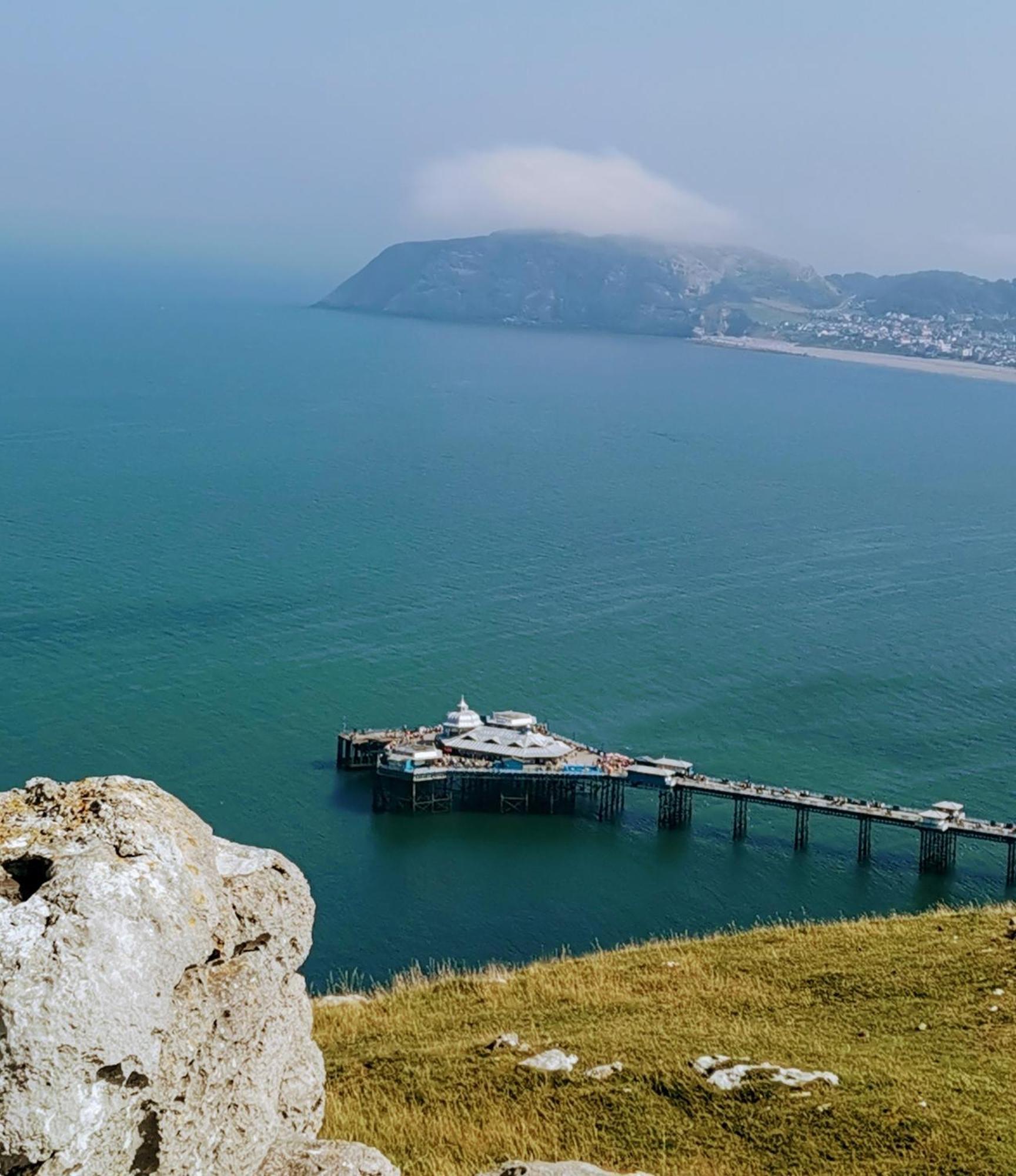 Bron Orme Private Hotel Llandudno Exteriör bild