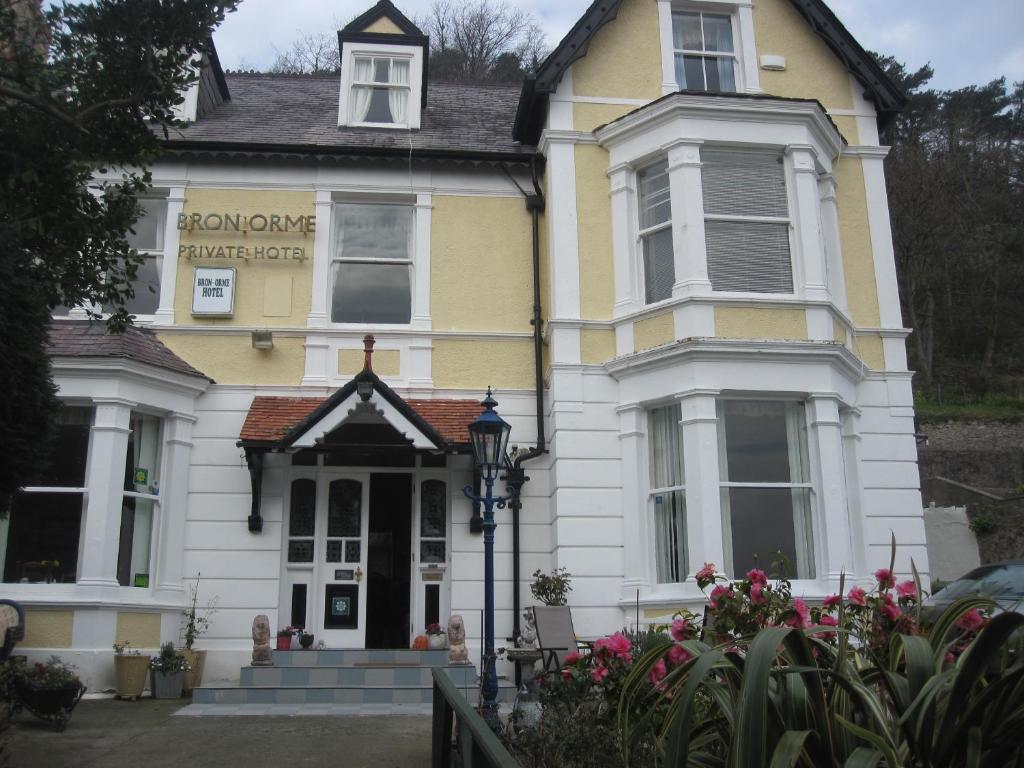 Bron Orme Private Hotel Llandudno Exteriör bild